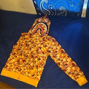 Size Small WGM jacket, Orange, $15              COMMENT IF INTERESTED⬇️